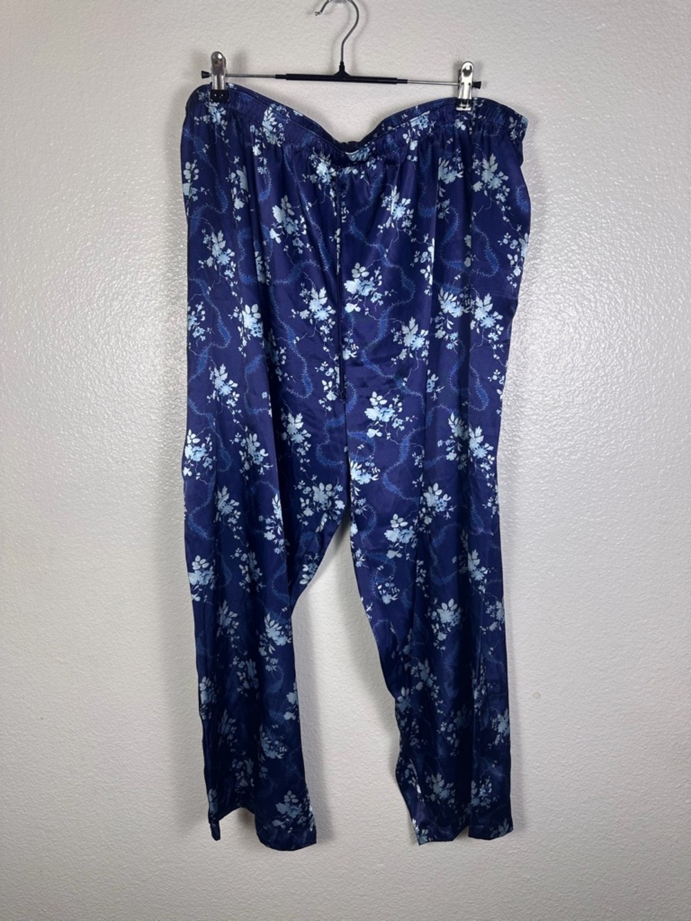 Madeleine Fig Women's Navy Floral Satin Pajama Set 3XL Plus Size Long Sleeve - Picture 6 of 10
